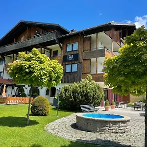 Trail Hotel